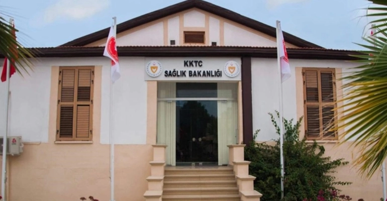 Gemi kazası nedeniyle hastanelerde yatarak tedavi gören hasta sayısının 3’e düştüğü açıklandı