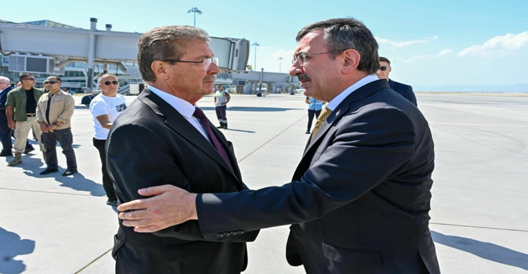Türkiye Cumhurbaşkanı Yardımcısı Cevdet Yılmaz, taziye ziyareti için KKTC'de