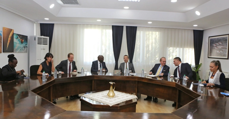 Bakan Ertuğruloğlu, BMGS'nin Kıbrıs Özel Temsilcisi ve UNFICYP Misyon Şefi Diagne ile görüştü