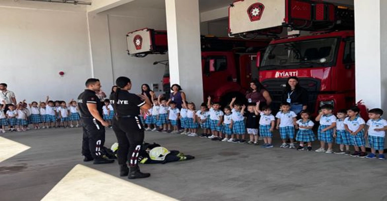 İtfaiye Haftası'nda öğrenciler ve vatandaşlar bilgilendirildi