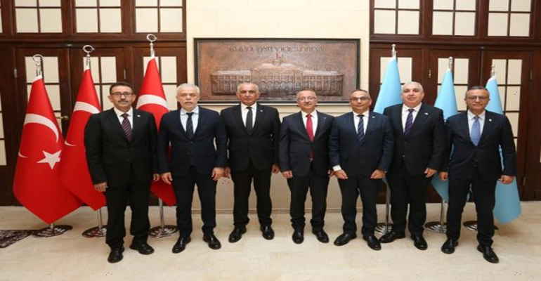 Çavuşoğlu, Gazi Üniversitesi Rektörü Ünal’ı ziyaret etti