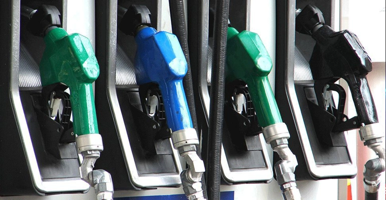 Petrol İşçileri Sendikası Kalecik Dolum Tesisleri’nde süresiz grev başlattı. Bayilere akaryakıt verilmiyor