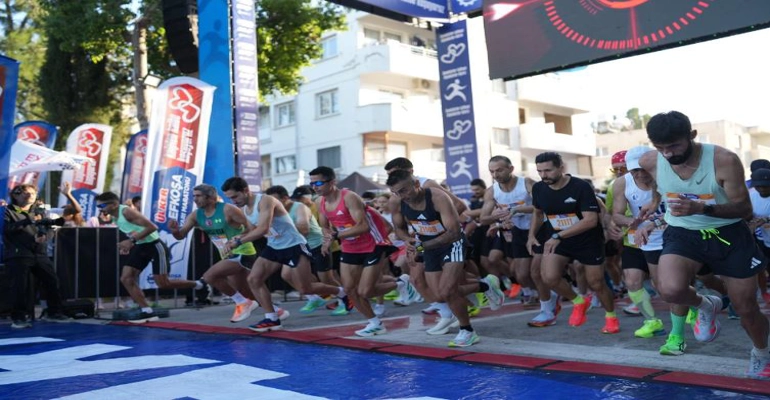  Ülker Lefkoşa Yarı Maratonu’nda heyecan 21 kilometre koşusu ile başladı