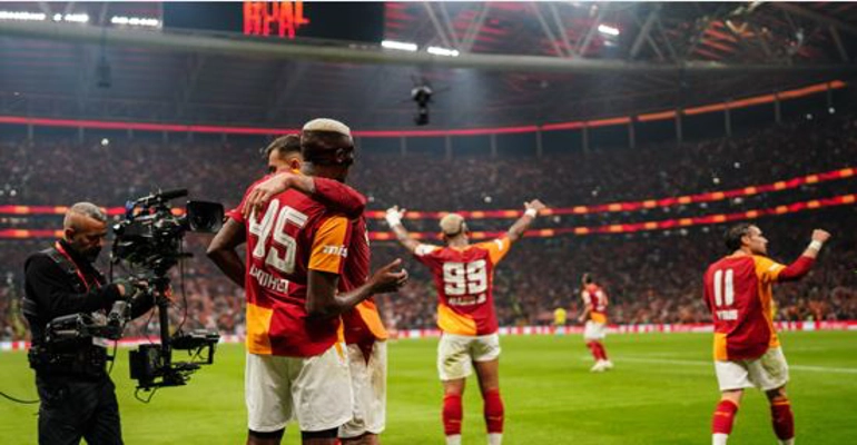 Galatasaray, Trendyol Süper Lig'in 9. haftasında Fenerbahçe'yi 2-1 yendi