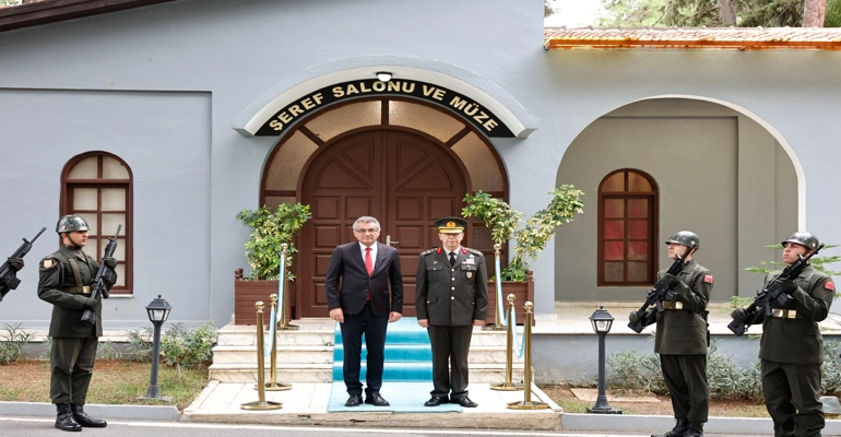  Erhürman, KTBK Komutanı Korgeneral İnaltekin’i ziyaret etti