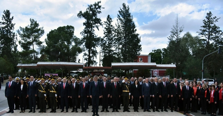 29 Ekim Cumhuriyet Bayramı... Lefkoşa Atatürk Anıtı'nda tören düzenlendi
